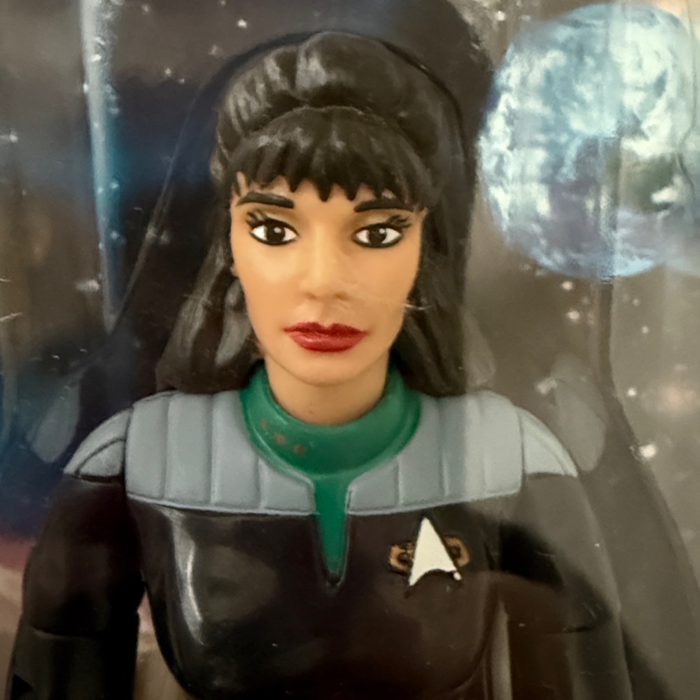 1996 Star Trek First Contact Commander Deanna Troi-Counselor-Enterprise Figure